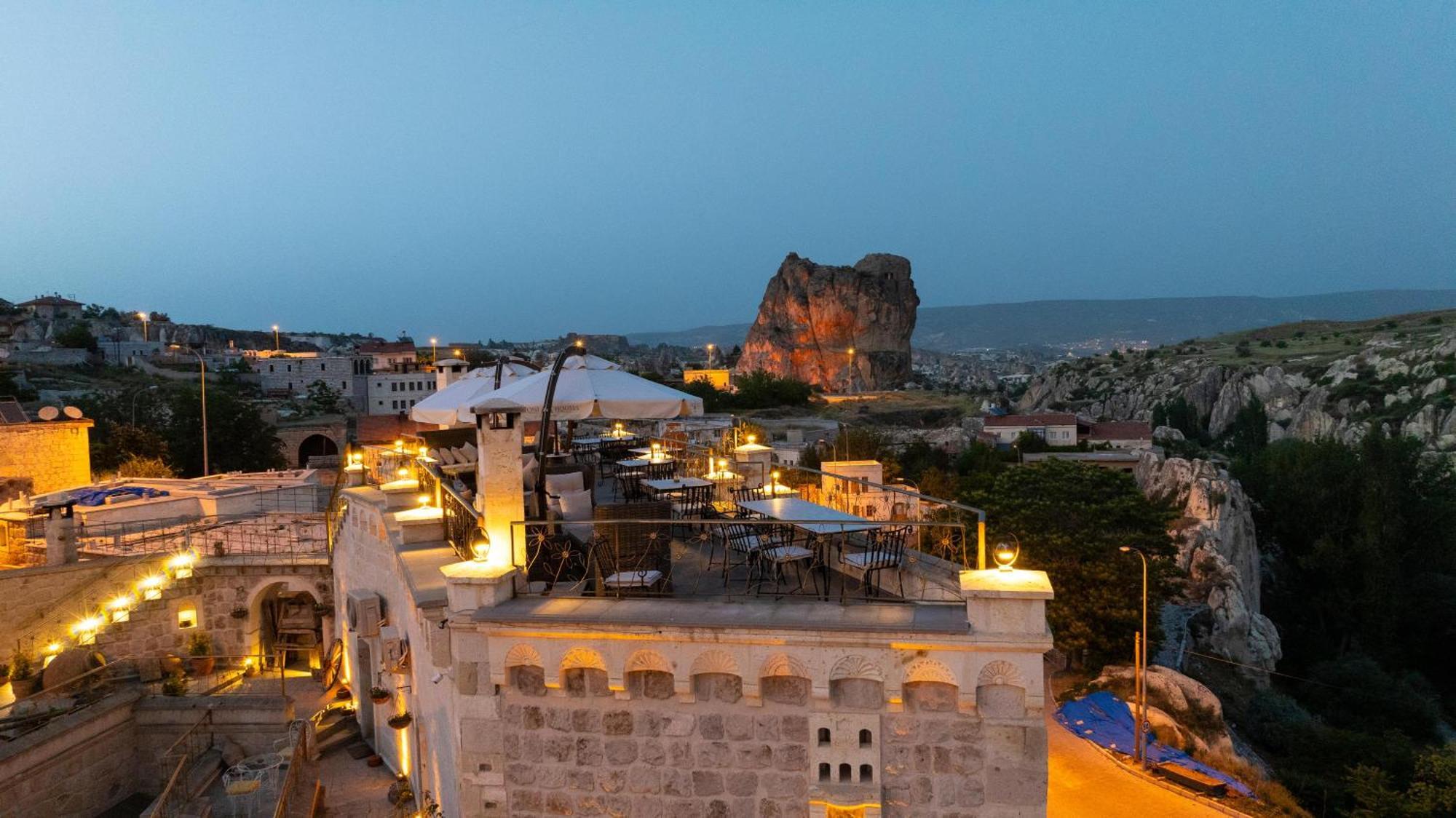 Tafoni Houses Cave Hotel Ортахисар Экстерьер фото