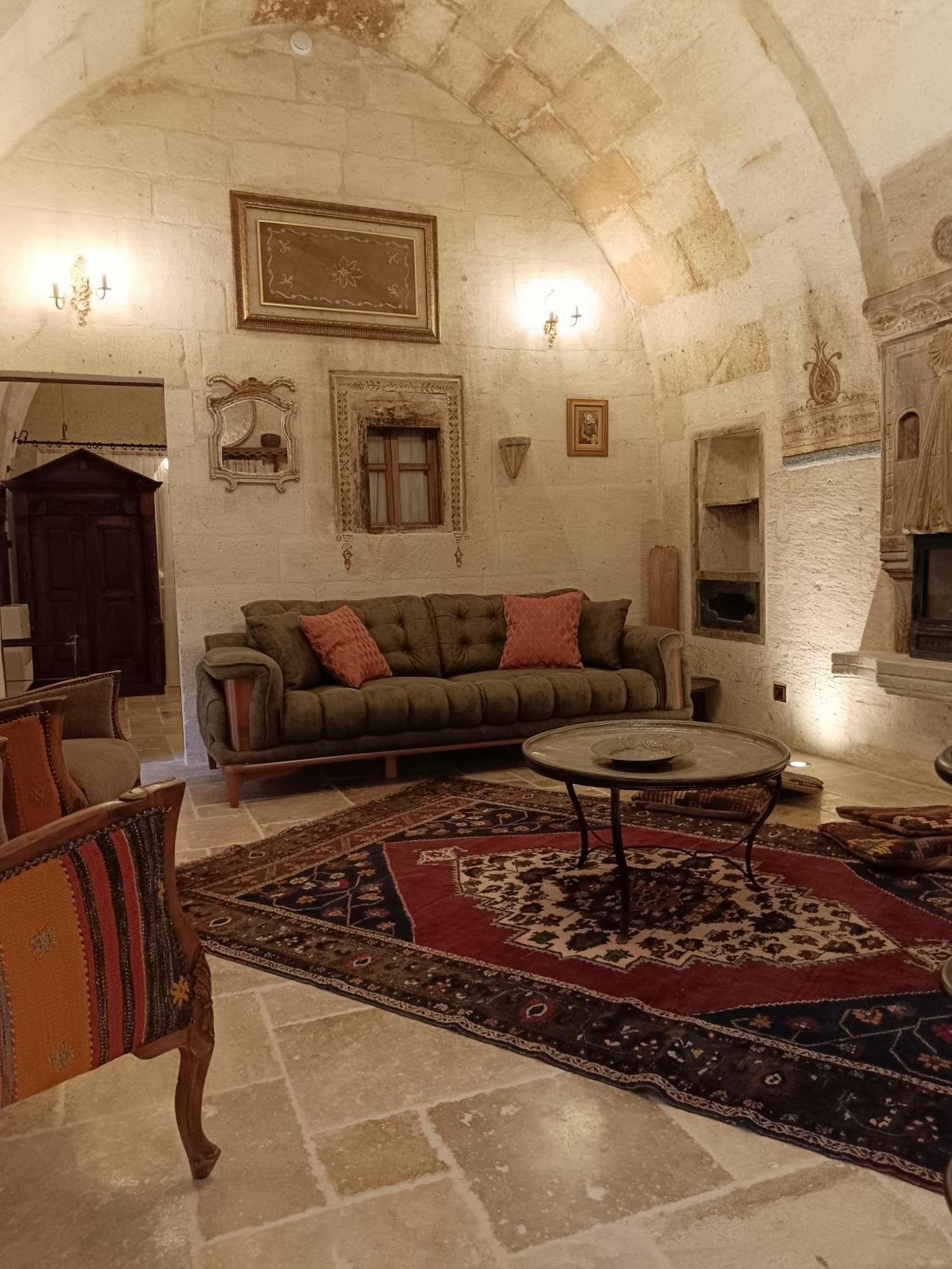 Tafoni Houses Cave Hotel Ортахисар Экстерьер фото