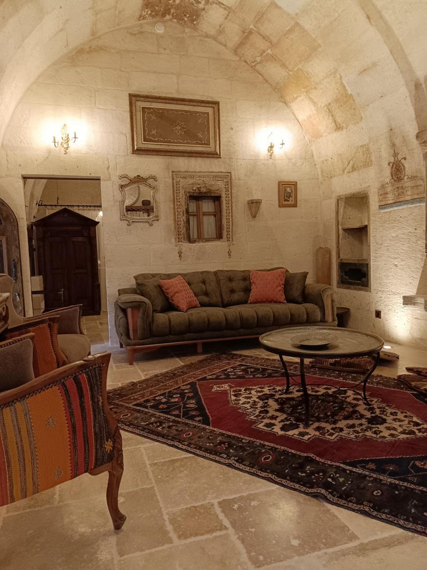 Tafoni Houses Cave Hotel Ортахисар Экстерьер фото